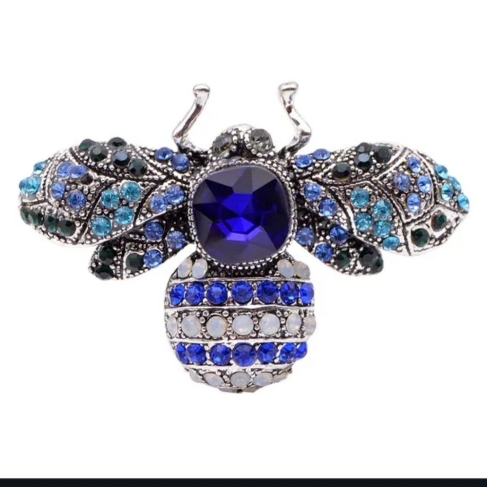 NWT Beautiful Boho Blue & Silver Sparkling Bumble Bee Brooch Pin!!